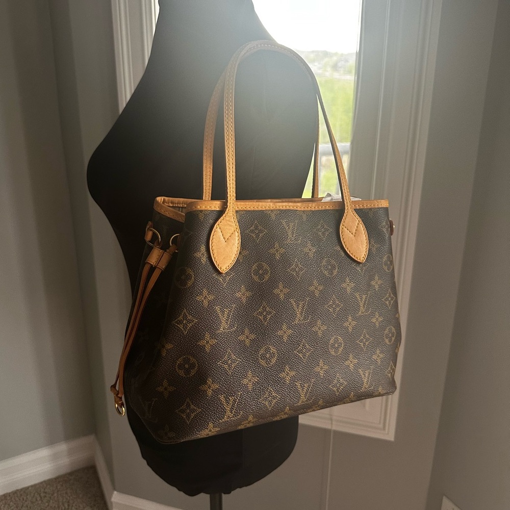 Louis Vuitton Neverfull PM